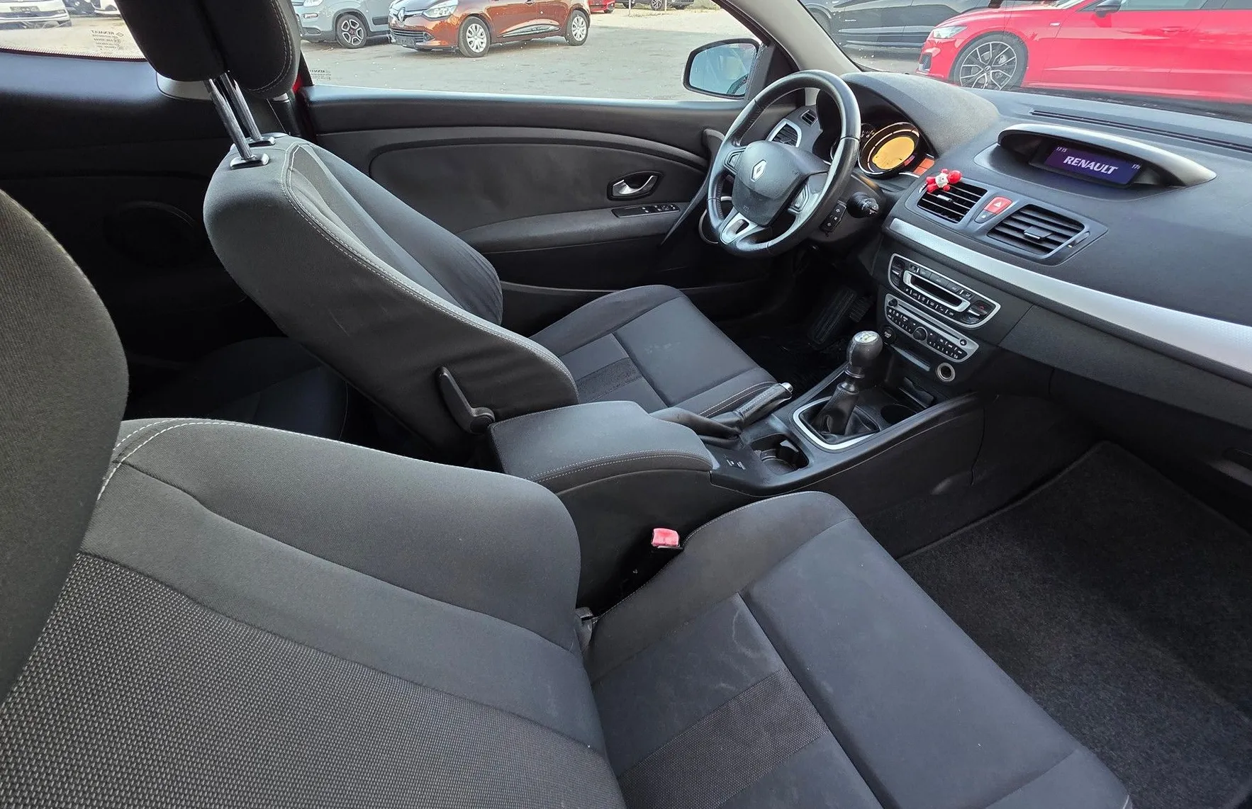 Zunanja slika - Renault Mégane - Megane COUPE 1.6 16V XENON-KEYLESS GO-ALU-SLOVENSKI - 10