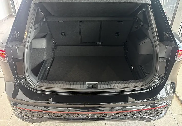 Zunanja slika - Volkswagen Tiguan - R-Line 4JOY 2.0 TDI DSG - BLACK STYLE - 11