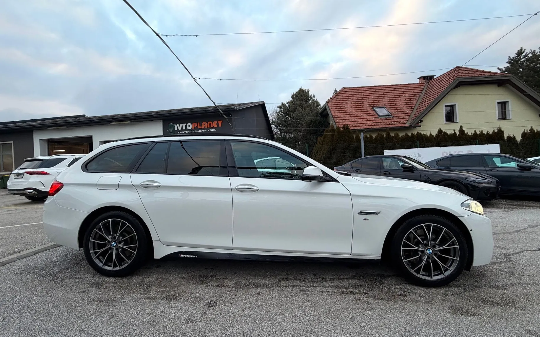 Zunanja slika - BMW Serija 5 - Touring: 530d xDrive M SPORT SLO 1.LASTNIK FULL LED ACC - 6
