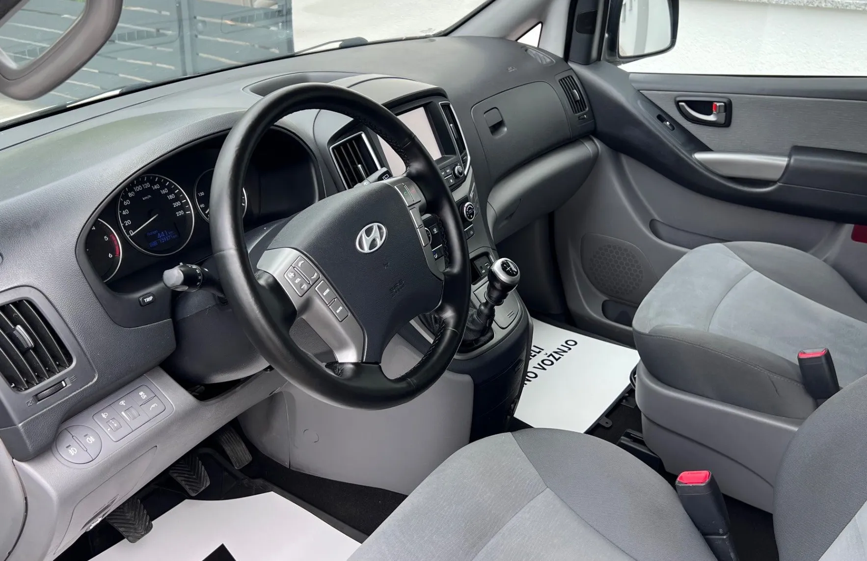 Zunanja slika - Hyundai H-1 - 2.5 CRDi+8SED+R.KAMERA+NAVI+3CONSKA KLIMA... - 20