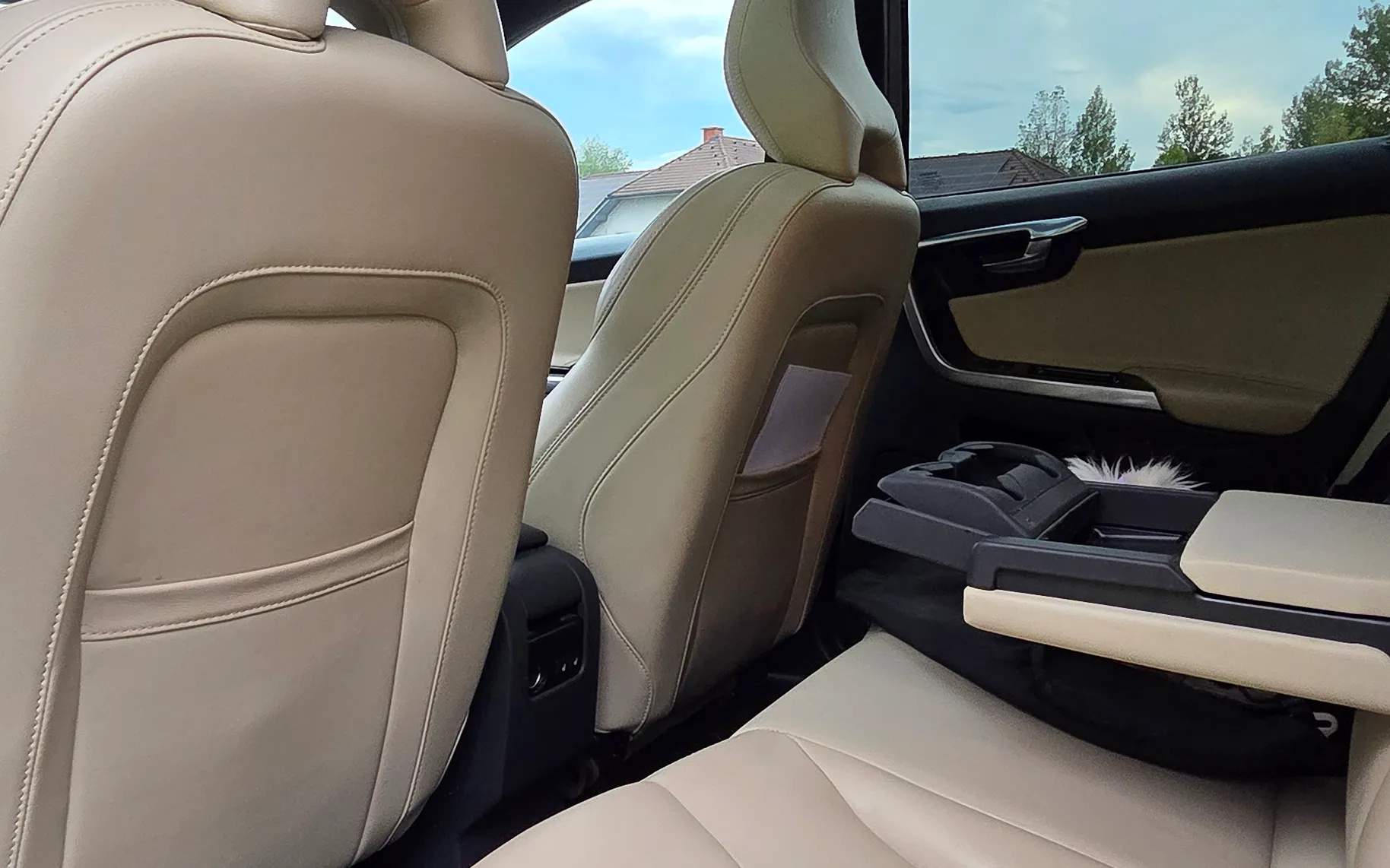 Notranja slika - Volvo XC60 - FWD D3 Luxury Geartronic - 5