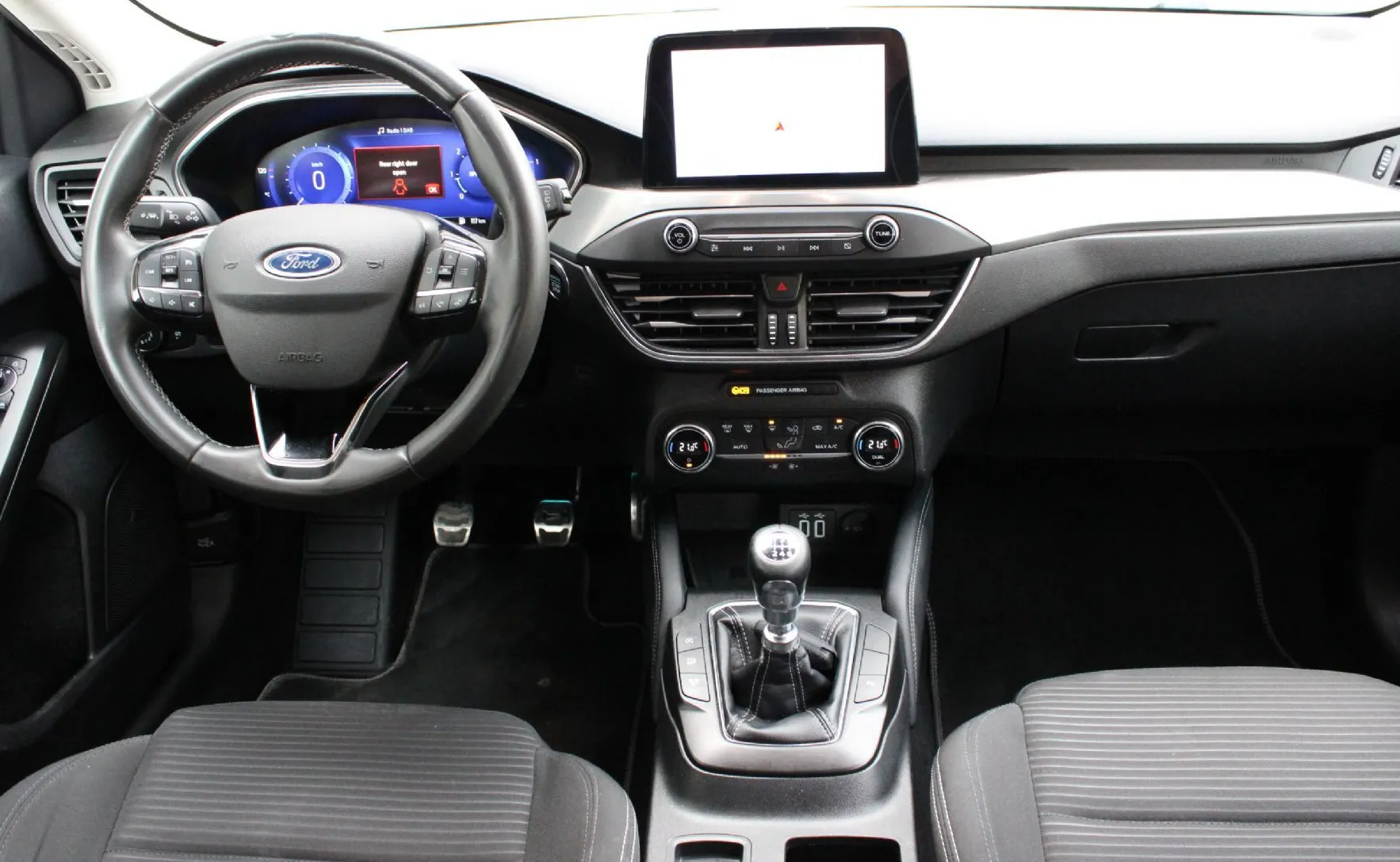 Zunanja slika - Ford Focus - 1.5 EcoBlue 88 kW TITANIUM X-VIRTUAL-KEYLESS GO - 11