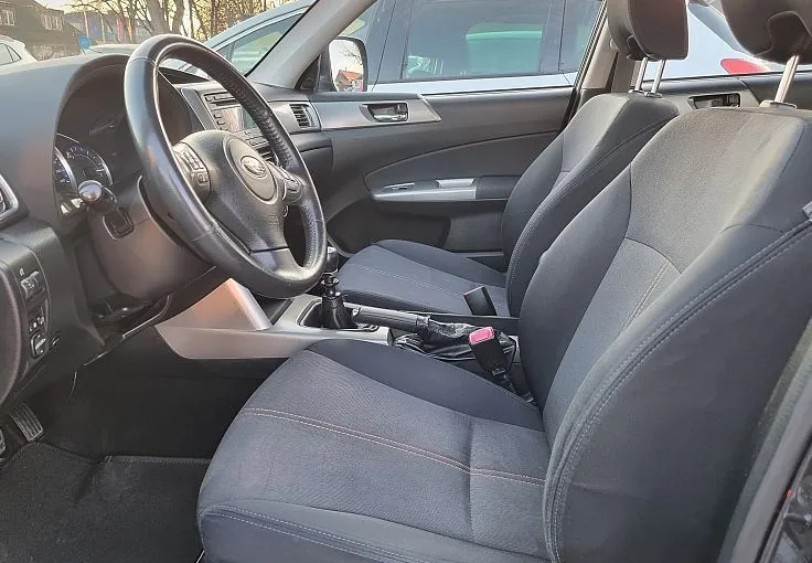 Zunanja slika - Subaru Forester - 2.0D 4X4 - HITRI KREDIT BREZ POLOGA - 7