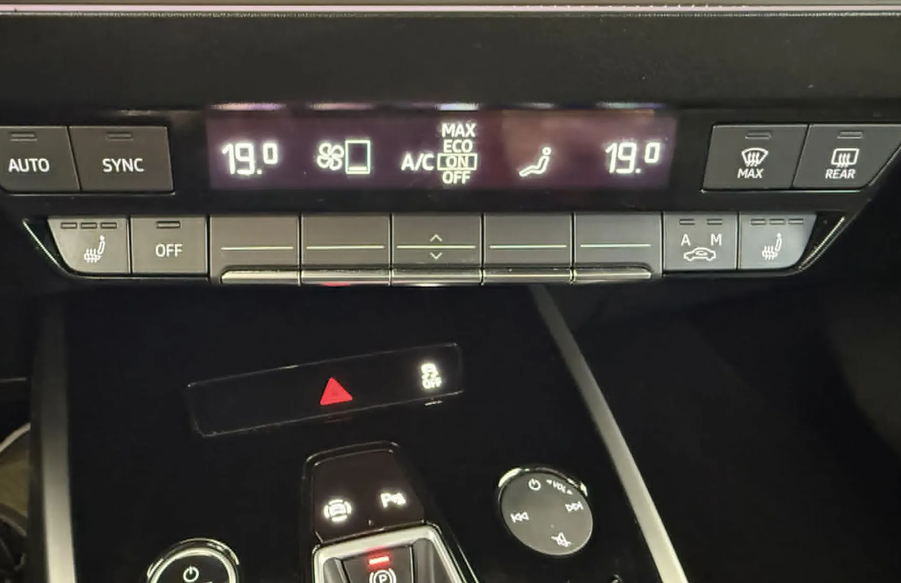 Zunanja slika - Audi Q4 - e-tron 50 e-tron quattro S Line 220kw.KAMERA.LED.USNJE - 18