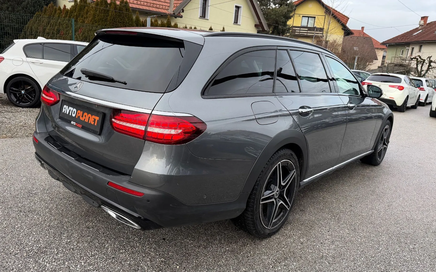Zunanja slika - Mercedes-Benz E-Razred - E 220 d 4MATIC All-Terrain AIRMATIC LED ACC HEADuP - 7