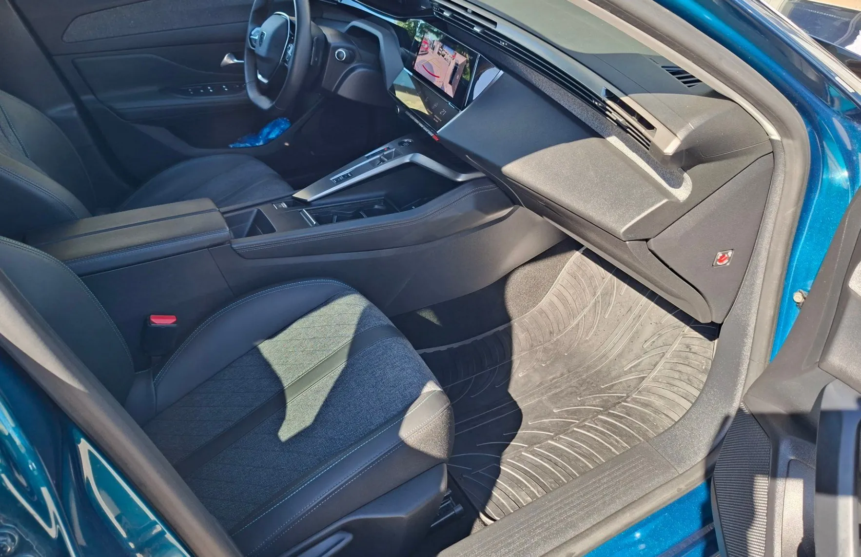 Zunanja slika - Peugeot 408 - ALLURE 1.2 PURETECH 130 EAT8 - 7