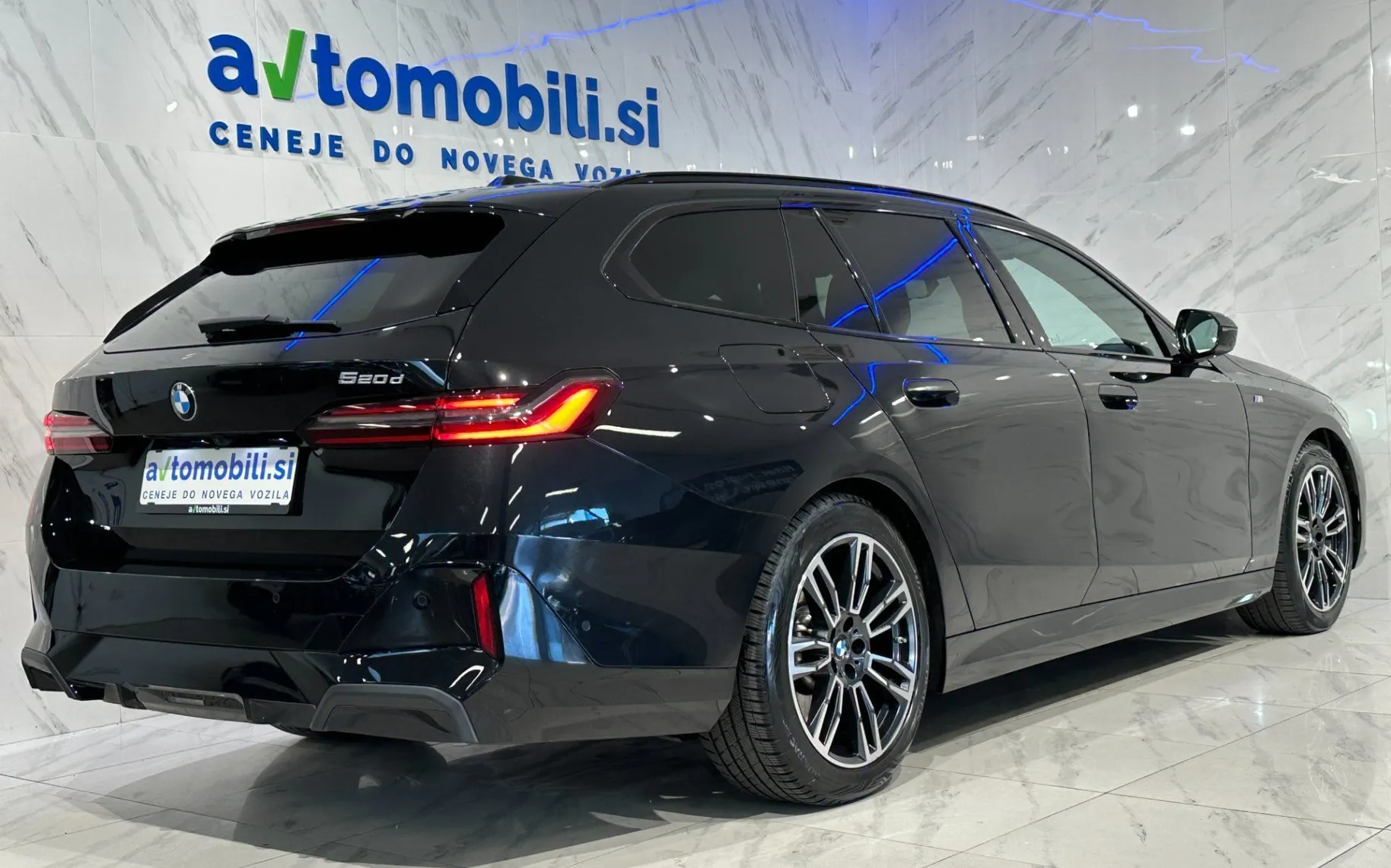 Zunanja slika - BMW serija 5 Touring: - 20d|M-Pro|IconicG|Hlajenje|360K|Harman|HUD|Mem PUD - 4