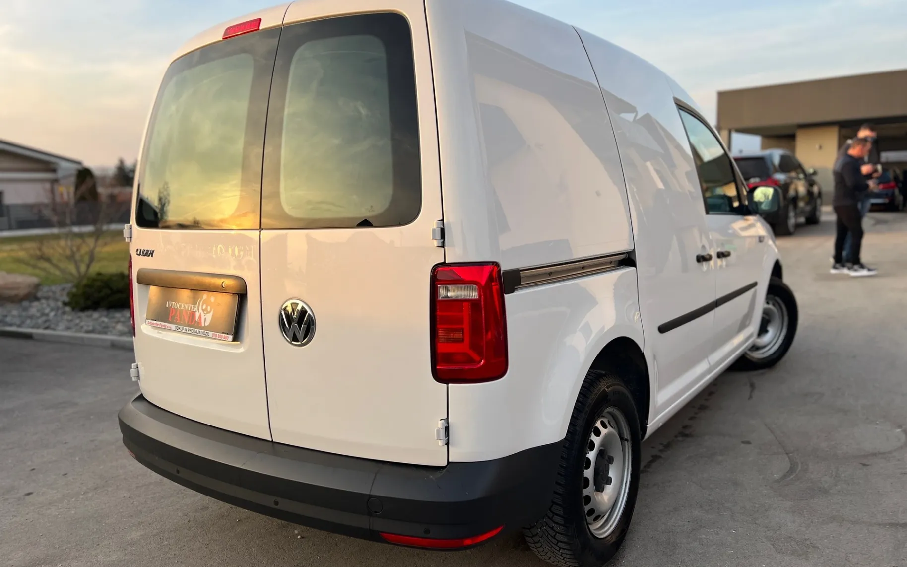 Zunanja slika - Volkswagen Caddy - 2,0 TDI Comfortline - 22
