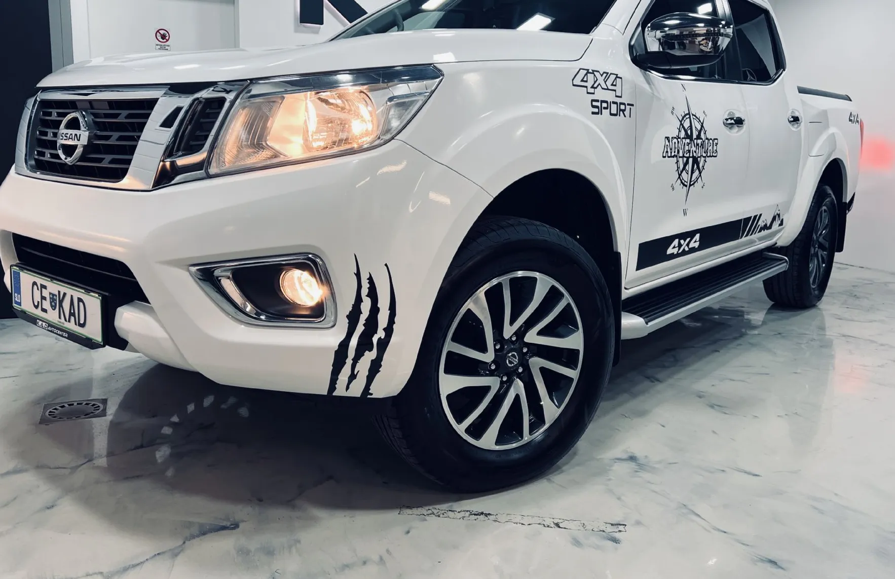 Zunanja slika - Nissan Navara - 2.3DCI 4x4 KAMERA-NAVI-1.LASTNIK - 1