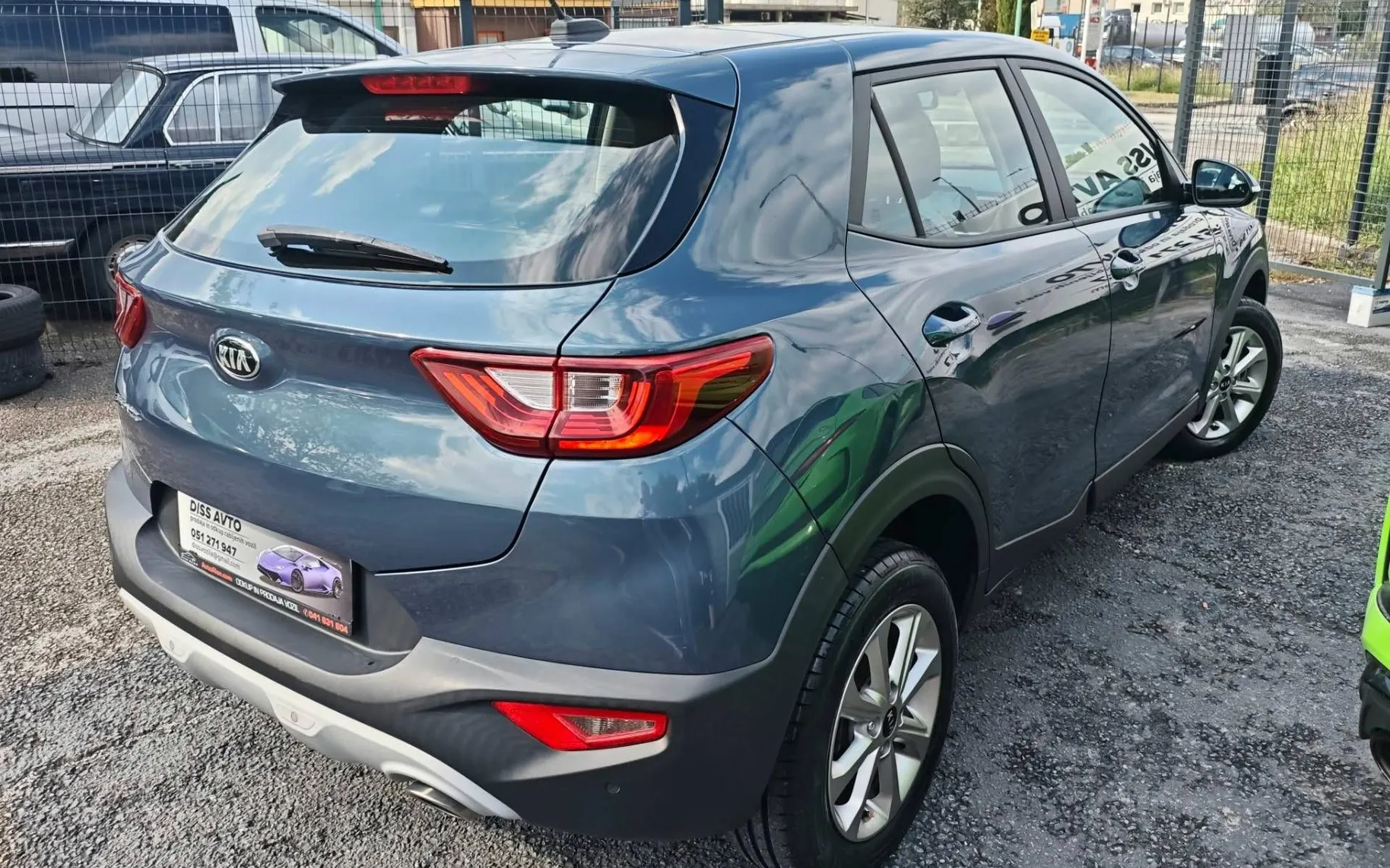 Zunanja slika - KIA Stonic - 1.25 MPI 1.LASTNIK KAMERA NAVIG. KREDIT BREZ POLOG - 3
