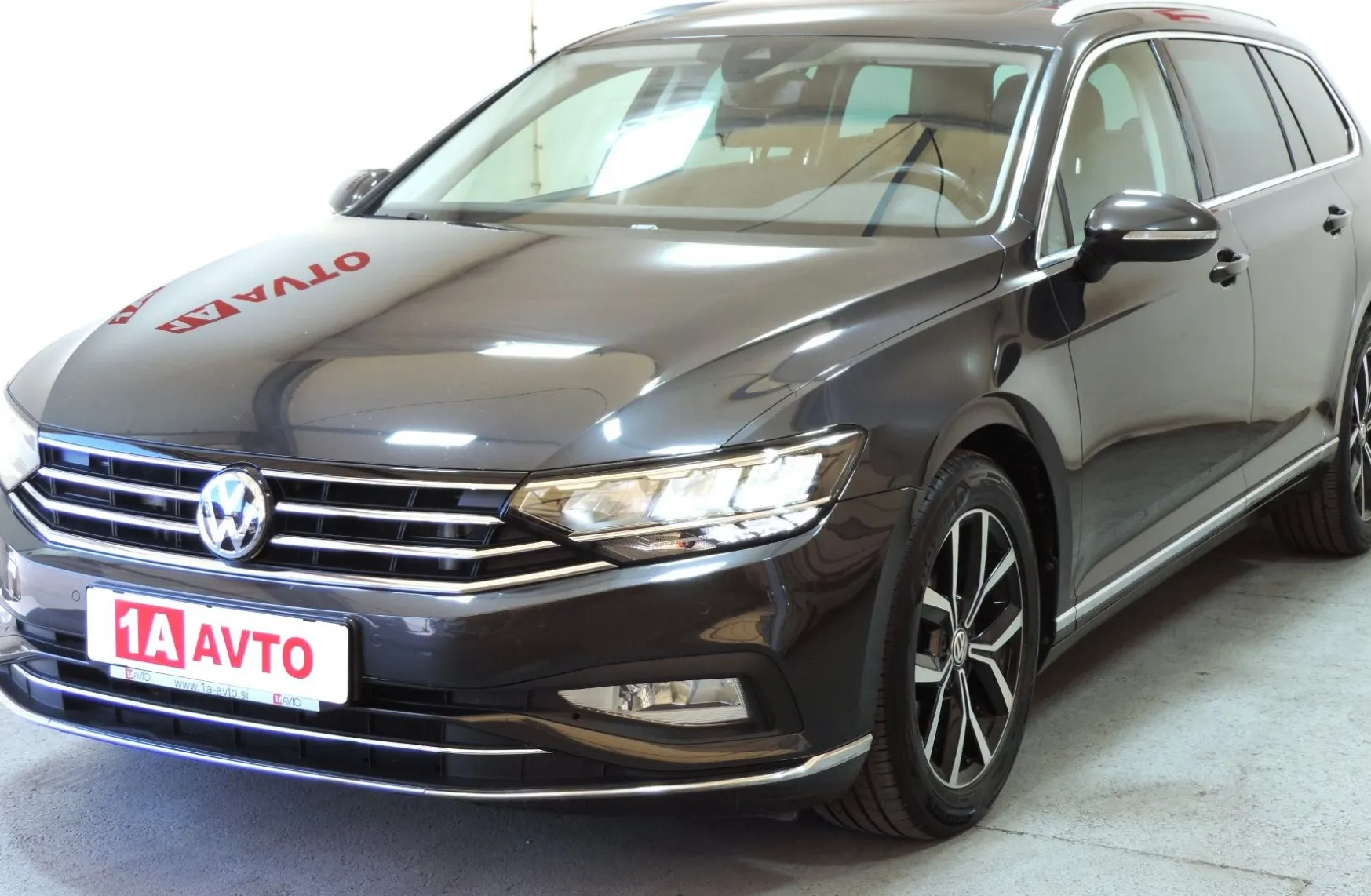 Zunanja slika - VW Passat - Variant 2.0 TDI BMT SCR Elegance PANORAMA-ACC-VIRTUAL… - 1