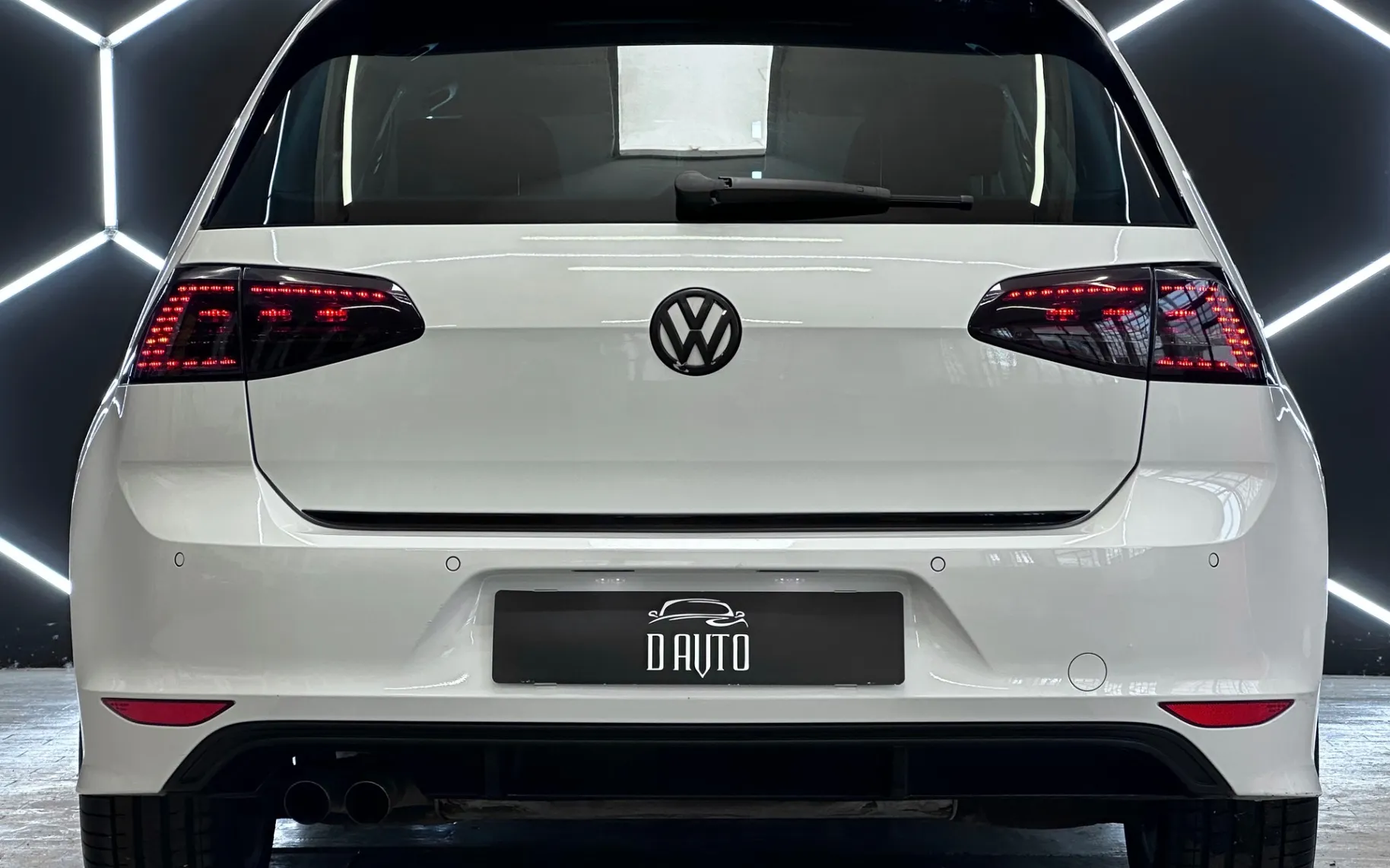 Notranja slika - VW Golf - 2.0 TDI R LINE+PANORAMA+LED+NAVI+GRETJE SEDEZEV - 7