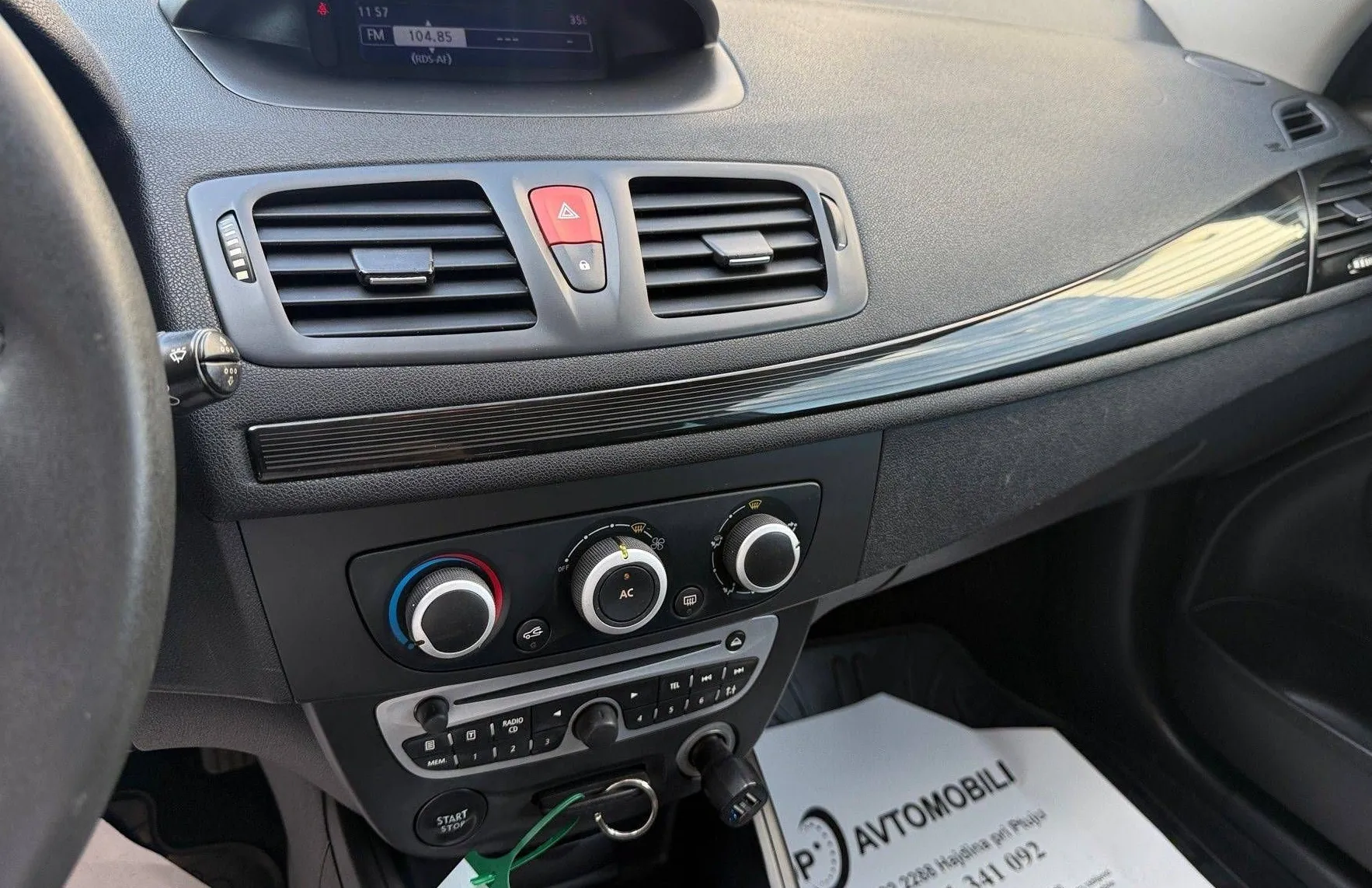 Zunanja slika - Renault Mégane - Megane 1.6 16V SLOVENSKO VOZILO REDNO SERVISIRANO TOP... - 16