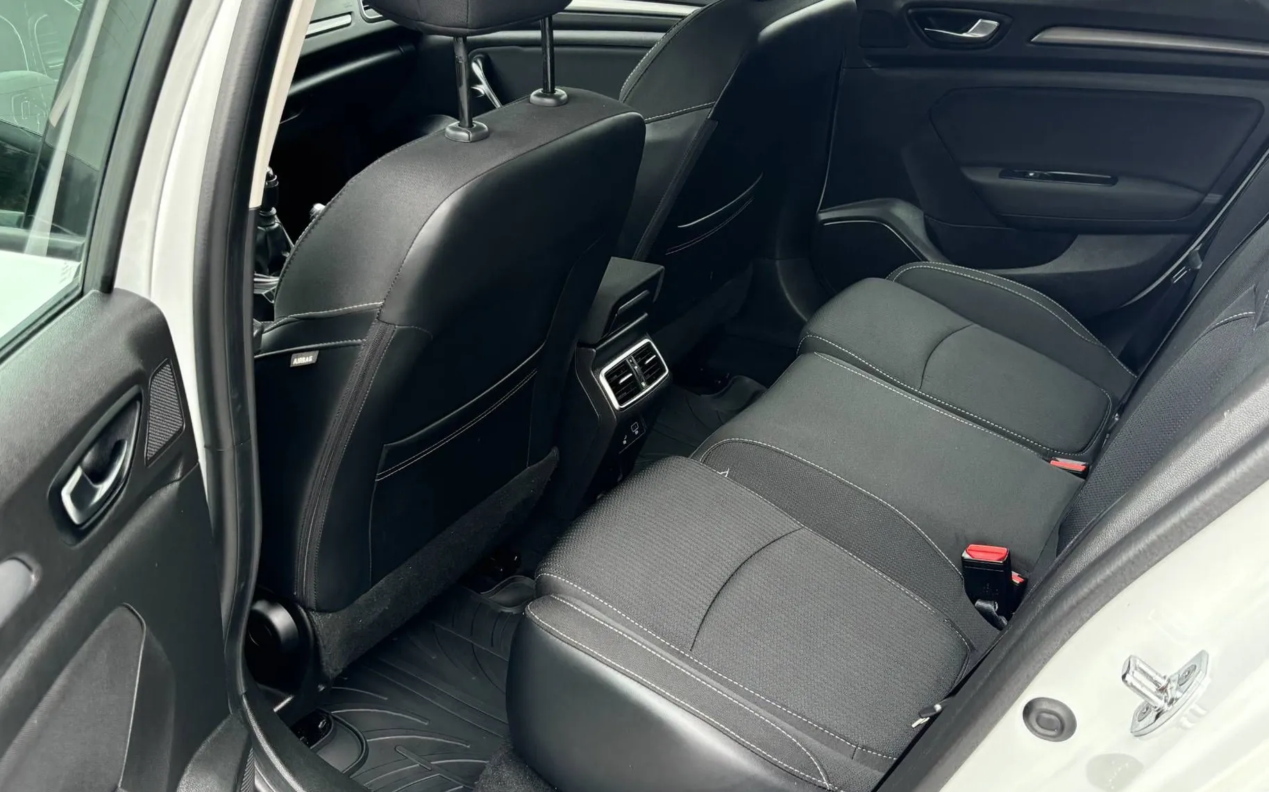 Zunanja slika - Renault Mégane - Megane TCe 116 FUL LED-NAVI-LEASING-LEANPAY - 8