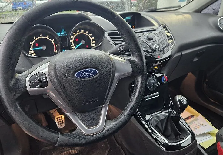Zunanja slika - Ford Fiesta - 1.0 + 92 kW + ST Line + BREZ POLOGA - 6