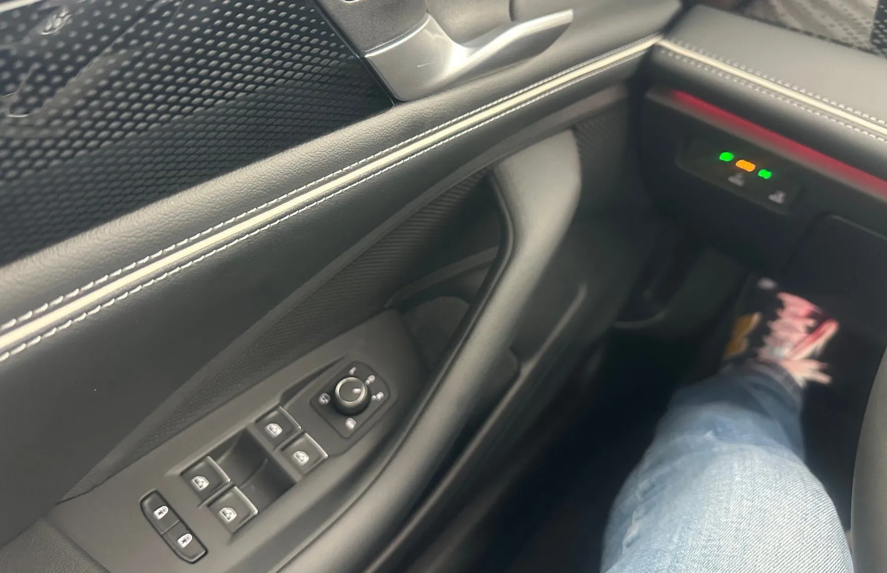 Zunanja slika - Volkswagen Passat - Variant 1.5 eTSI Business DSG.NEMŠKI.KLJUKA.KAMERA.LED.ACC - 2