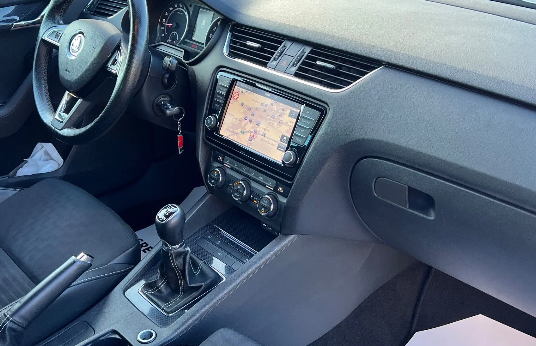 Zunanja slika - Škoda Octavia - 2.0 TDI RS+XENON+NAVI+PDC+KLJUKA... - 17