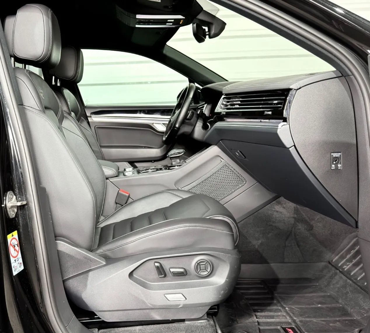 Zunanja slika - Volkswagen Touareg - 4MOTION V6 TDI BMT R-Line - ZRAČNO - KAMERA - 13