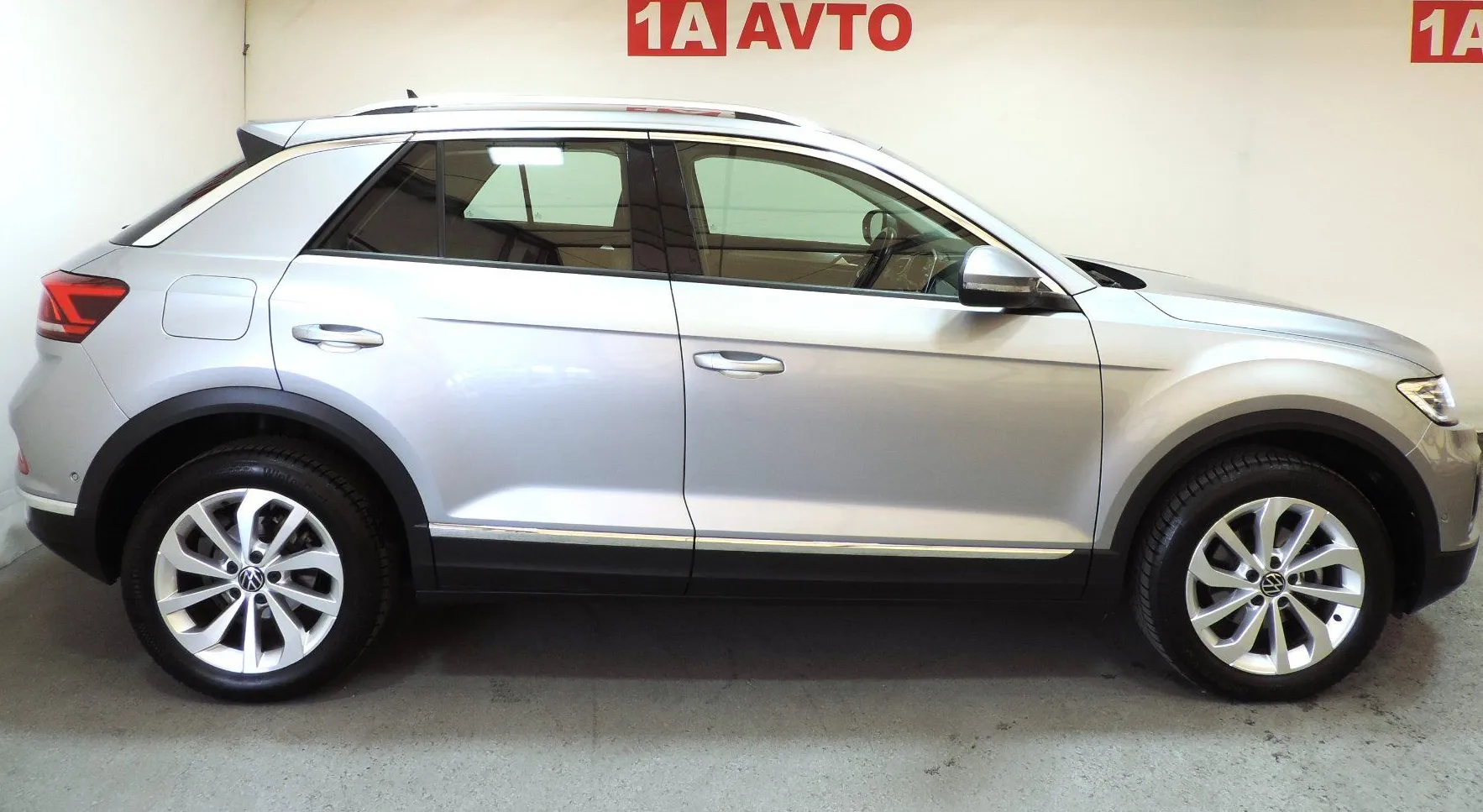 Zunanja slika - Volkswagen T-Roc - 1.5 TSI BMT Style DSG ACC-LED-KAMERA - 4