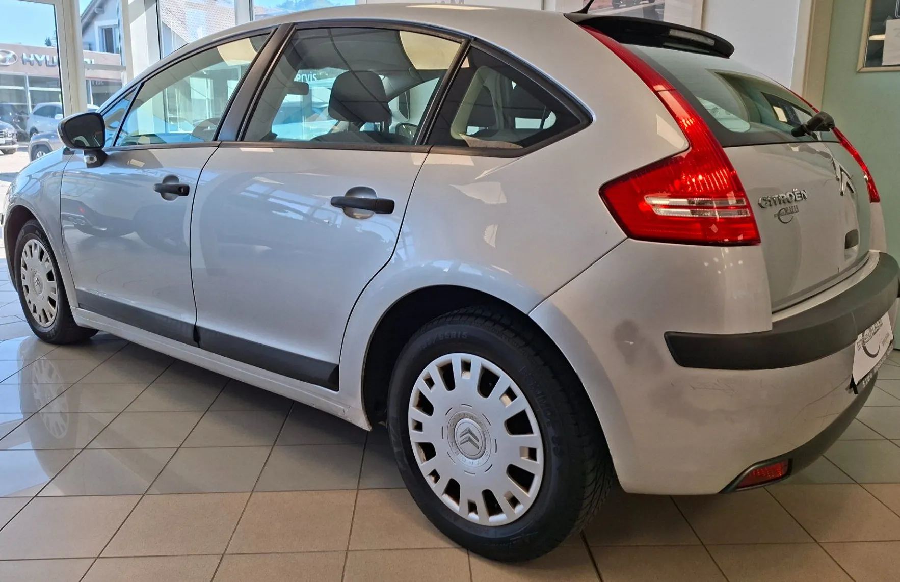 Zunanja slika - Citroën C4 - 1.4i 16V Attraction-HITRI KREDIT- - 3