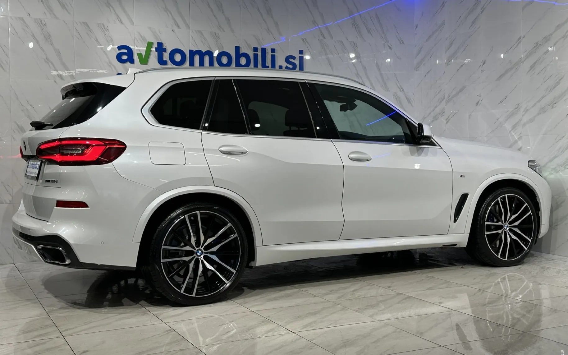 Zunanja slika - BMW serija X5: - xDrive30d|M|Laser|Zračno|SoftC|SkyL|Hlaj|Masaža| - 5