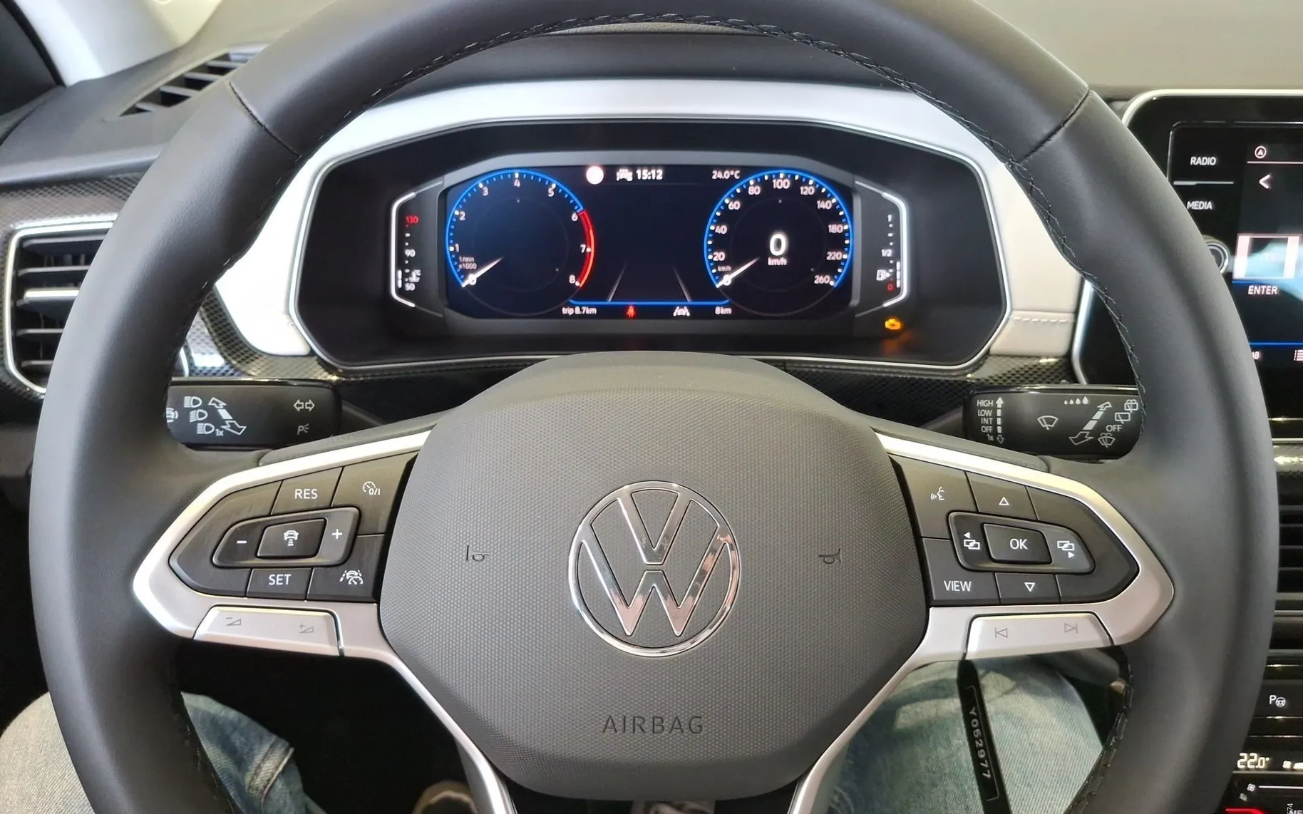 Notranja slika - Volkswagen T-Cross - 1.0 TSI Style 115... - 8