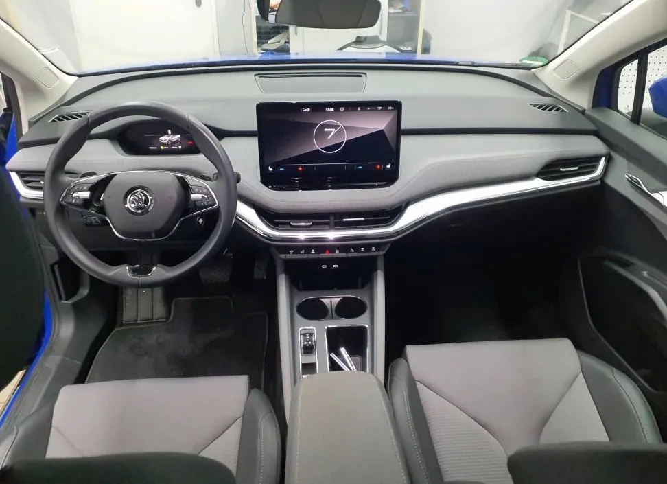 Notranja slika - Škoda Enyaq - IV 132kW.KAMERA.KLJUKA.LED.NAVI.GRE.SED-3000 SUBVENCI - 8