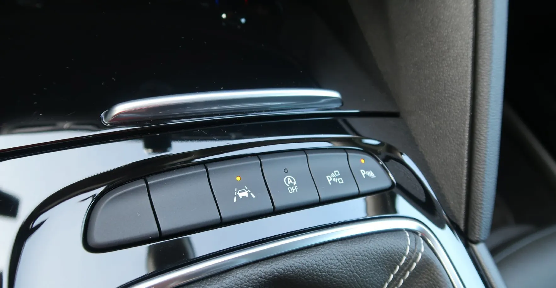 Zunanja slika - Opel Insignia - 1.6 ECOTEC CDTI 81KW INNOVATION-USNJE-KAMERA-LED - 19
