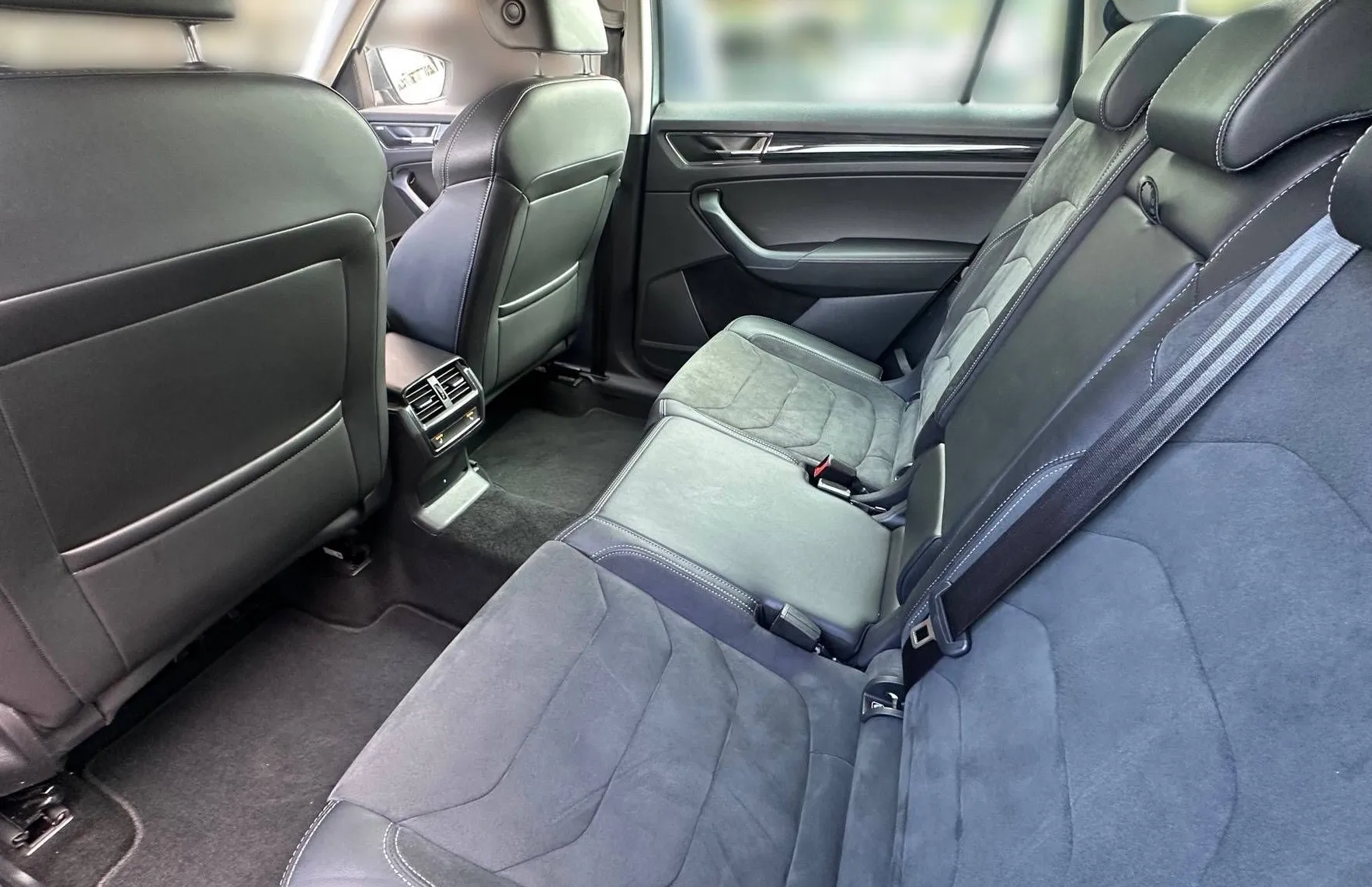 Zunanja slika - Škoda Kodiaq - 2.0 TDI FUL LED ACC NAVI VIRTUAL HI-FI KLJUKA TOP - 19