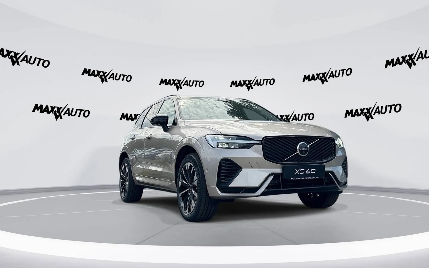 Zunanja slika - Volvo XC60 - B5 P AWD Plus Dark Avt. - 3