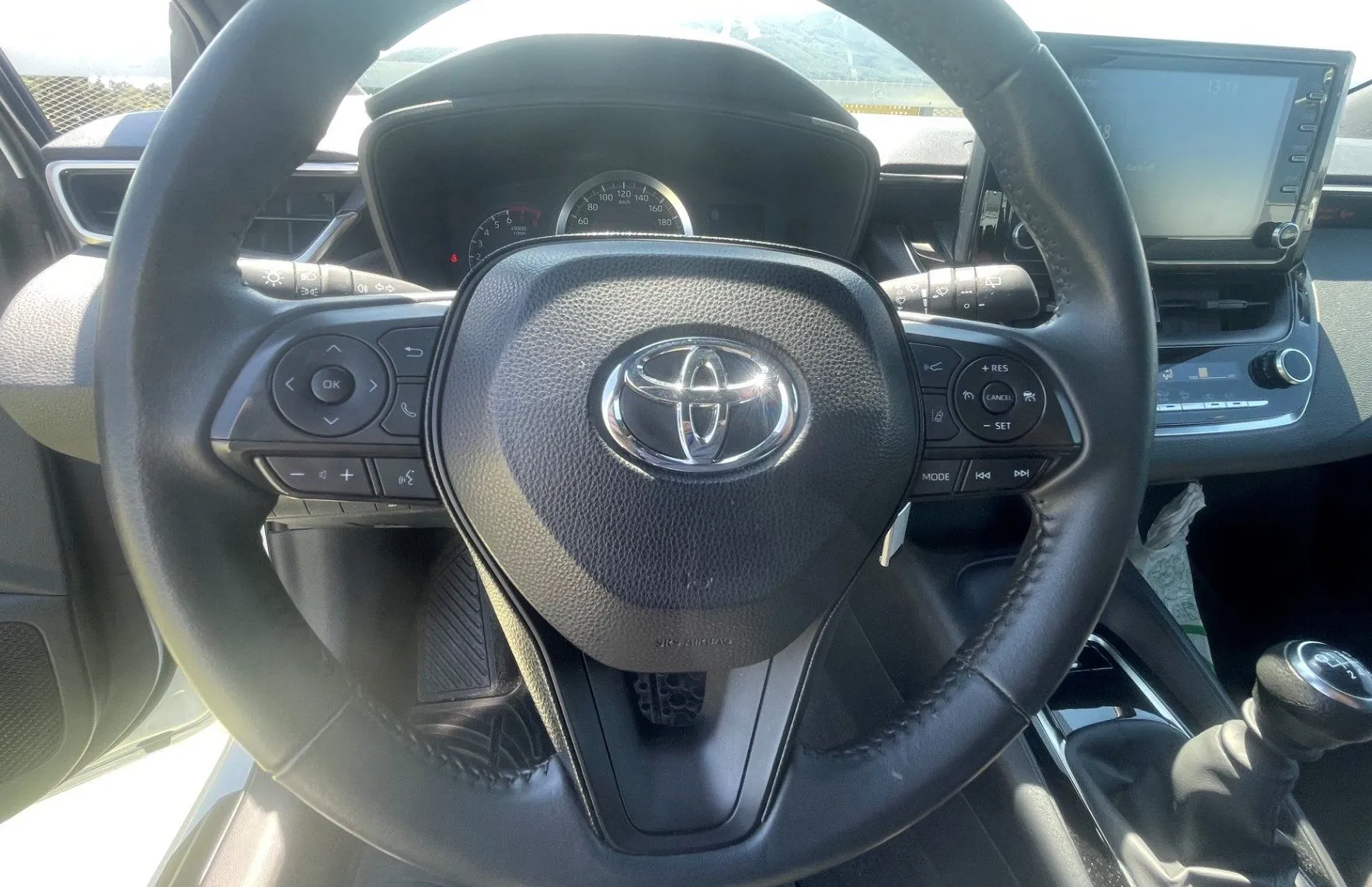 Zunanja slika - Toyota Corolla - 1.2 Turbo Terra KAMERA. - 14
