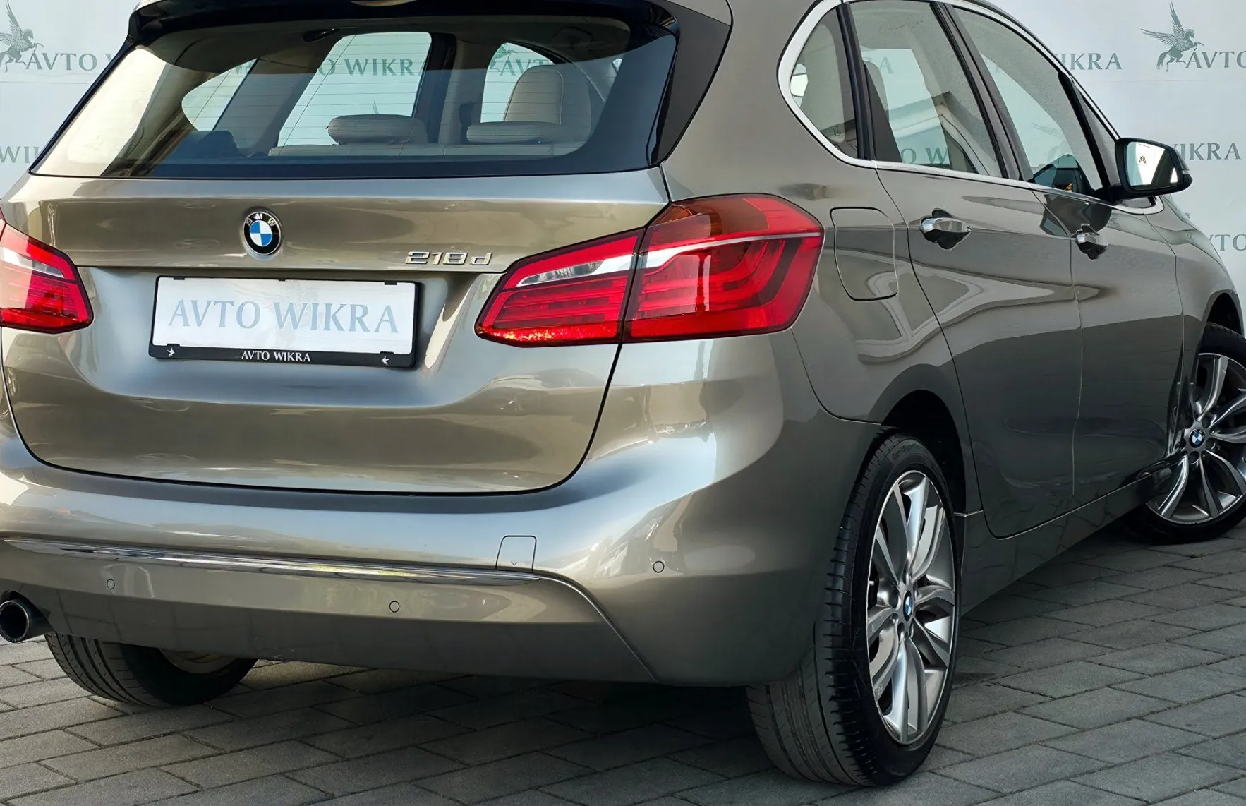 Zunanja slika - BMW Serija 2 - Active Tourer: 218d Luxury Line FULLED•GRETJE•AMBIENT•KE - 4