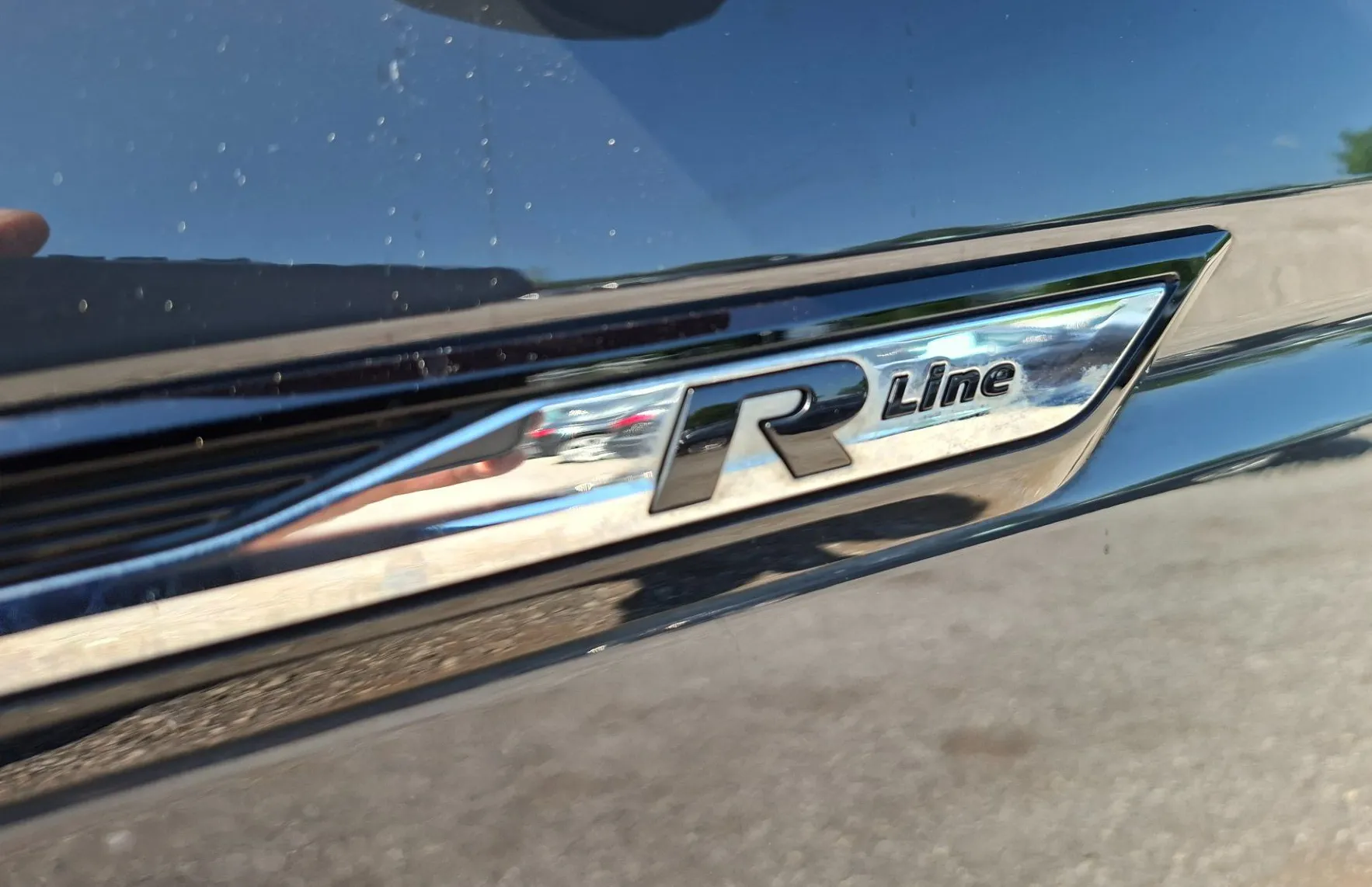 Zunanja slika - VW Touran - 2.0 TDI BMT R-Line Edition - 18