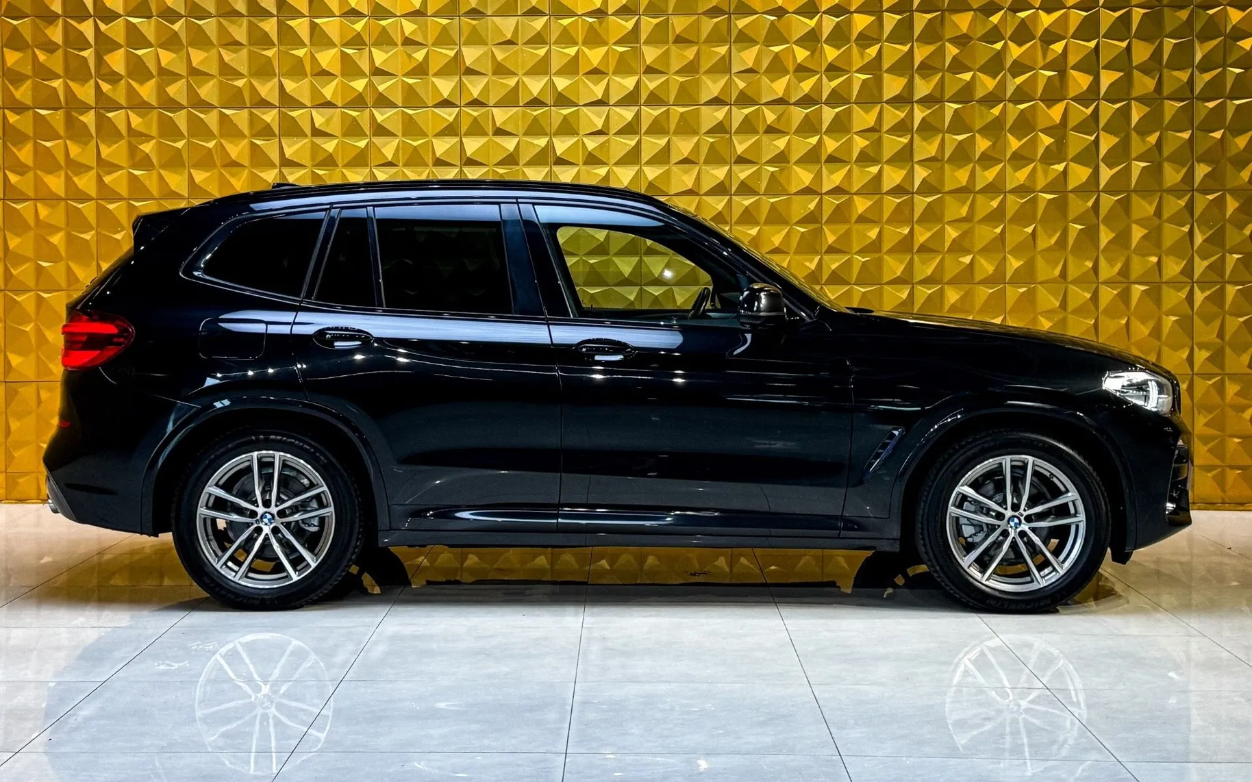 Notranja slika - BMW serija X3: - xDrive20d AUT. M Sport-GRETJE-F1-PDC-NAVI - 12