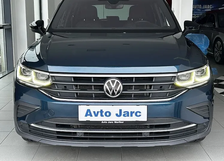 Zunanja slika - Volkswagen Tiguan - 1.5 TSI ACTIVE-ASISTENCE-HUD-VLEČNA KLJUKA - 2