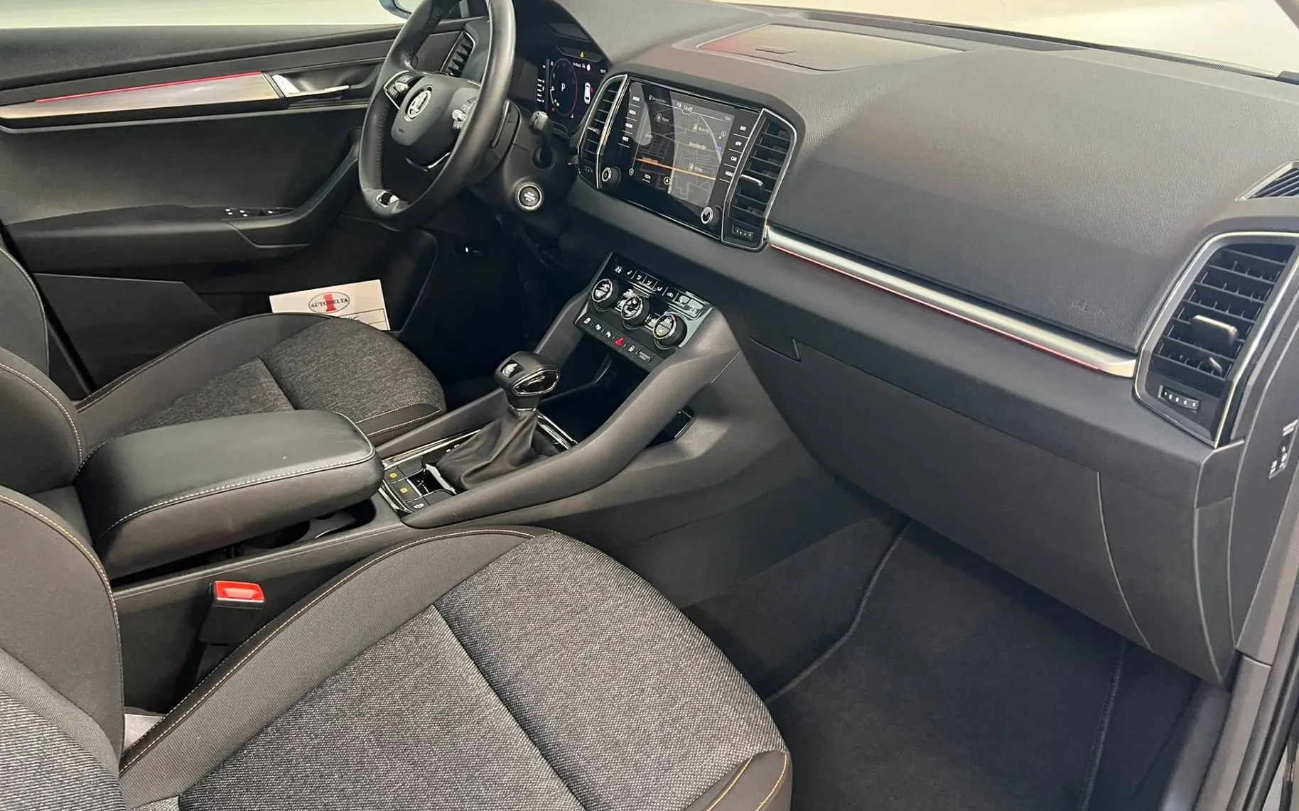 Notranja slika - Škoda Karoq - 1.5 TSI Clever DSG - 10