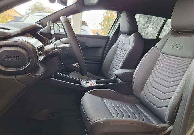 Zunanja slika - Jeep Avenger - 1.2 E-DCT6 MHEV 110 Altitude - 8