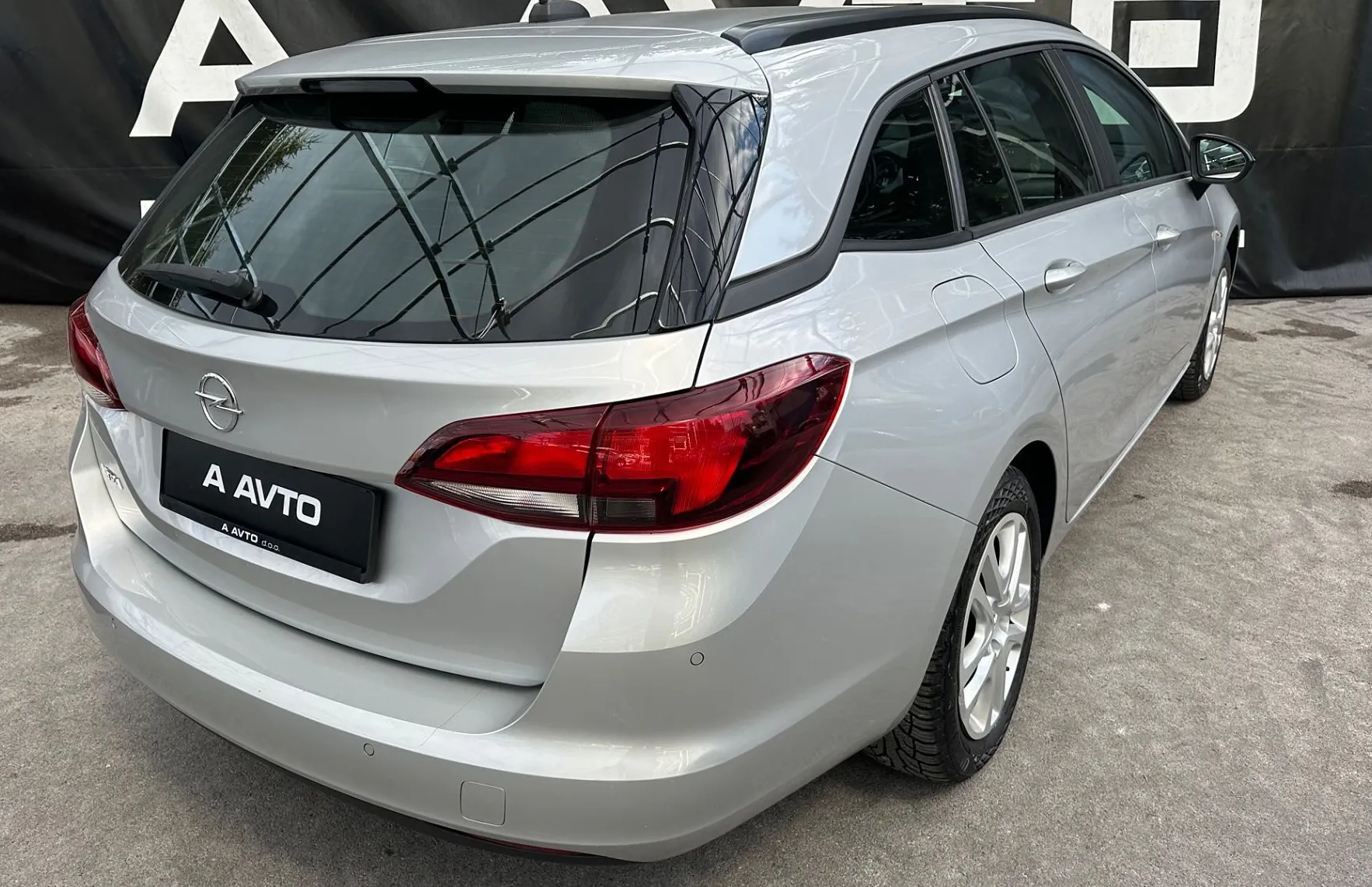 Zunanja slika - Opel Astra - Sports Tourer 1.5 D Business Elegance - 6