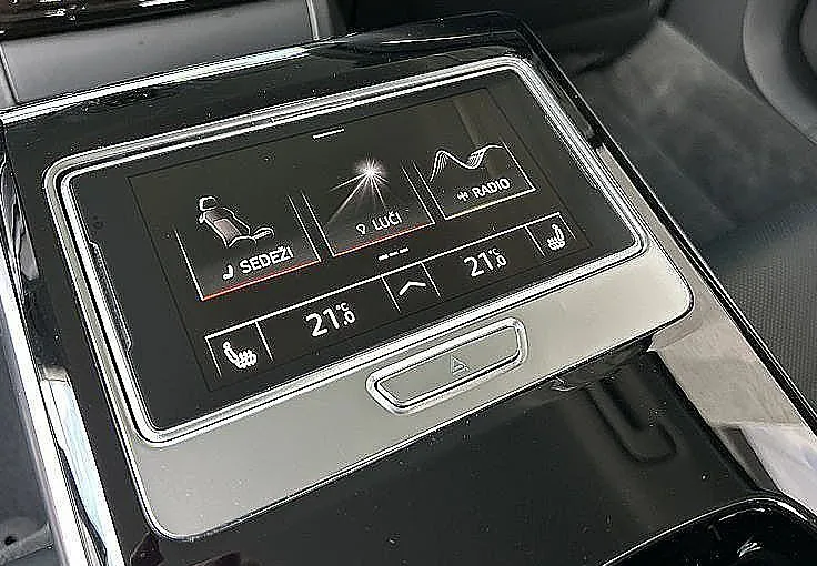 Zunanja slika - Audi A8 - 55TFSI quattro-250KW- VIRTUAL-RADAR-20COL-MATRIX - 12