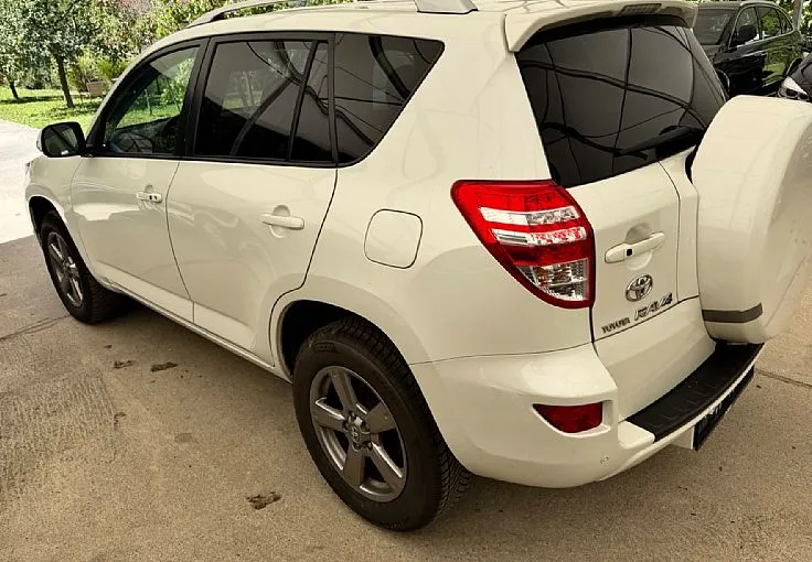 Zunanja slika - Toyota RAV4 - 4WD 2.2 D-4D Limited 1.LASTNIK LETNO JAMSTVO - 6