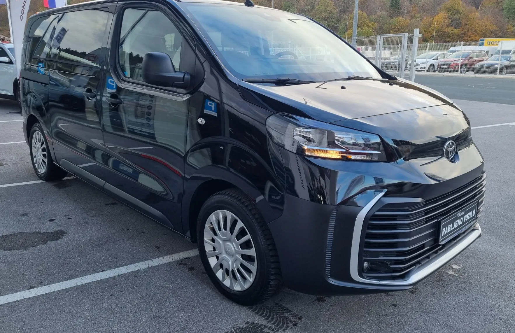 Zunanja slika - Toyota Proace - Verso 2.0d L1 - Avtomatik - 9 SEDEŽEV - SAMO 8.452km - 4