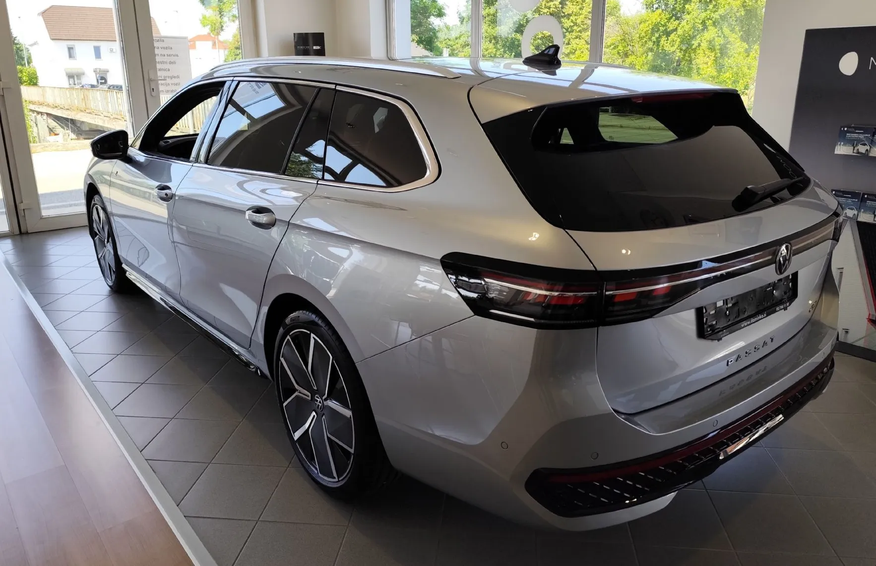 Zunanja slika - Volkswagen Passat - Variant 1.5 eTSI 4JOY DSG 110kW - 3