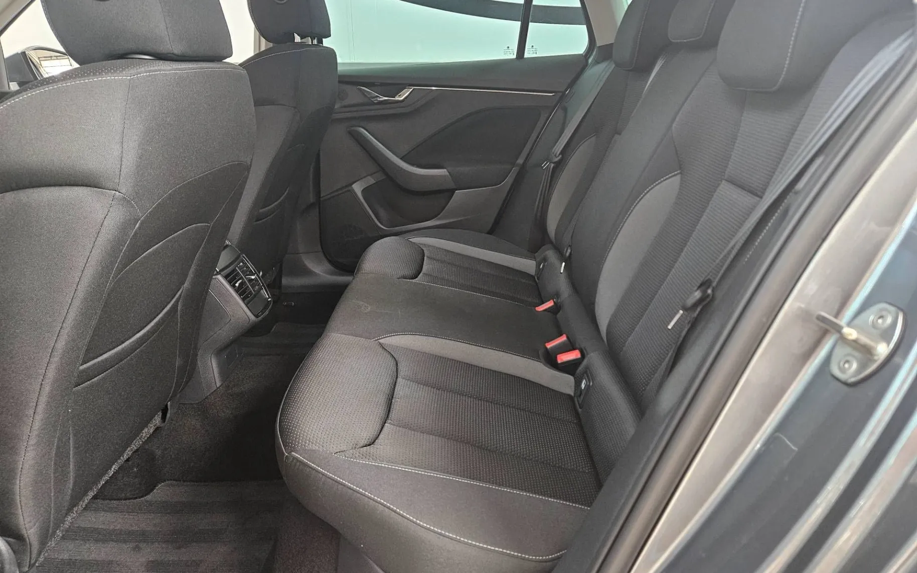 Zunanja slika - Škoda Kamiq - 1.5 TSI Ambition DSG... - 6