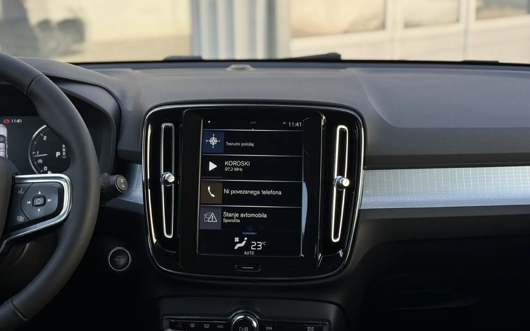 Zunanja slika - Volvo XC40 - D3 A Momentum 1.LASTNIK - 15