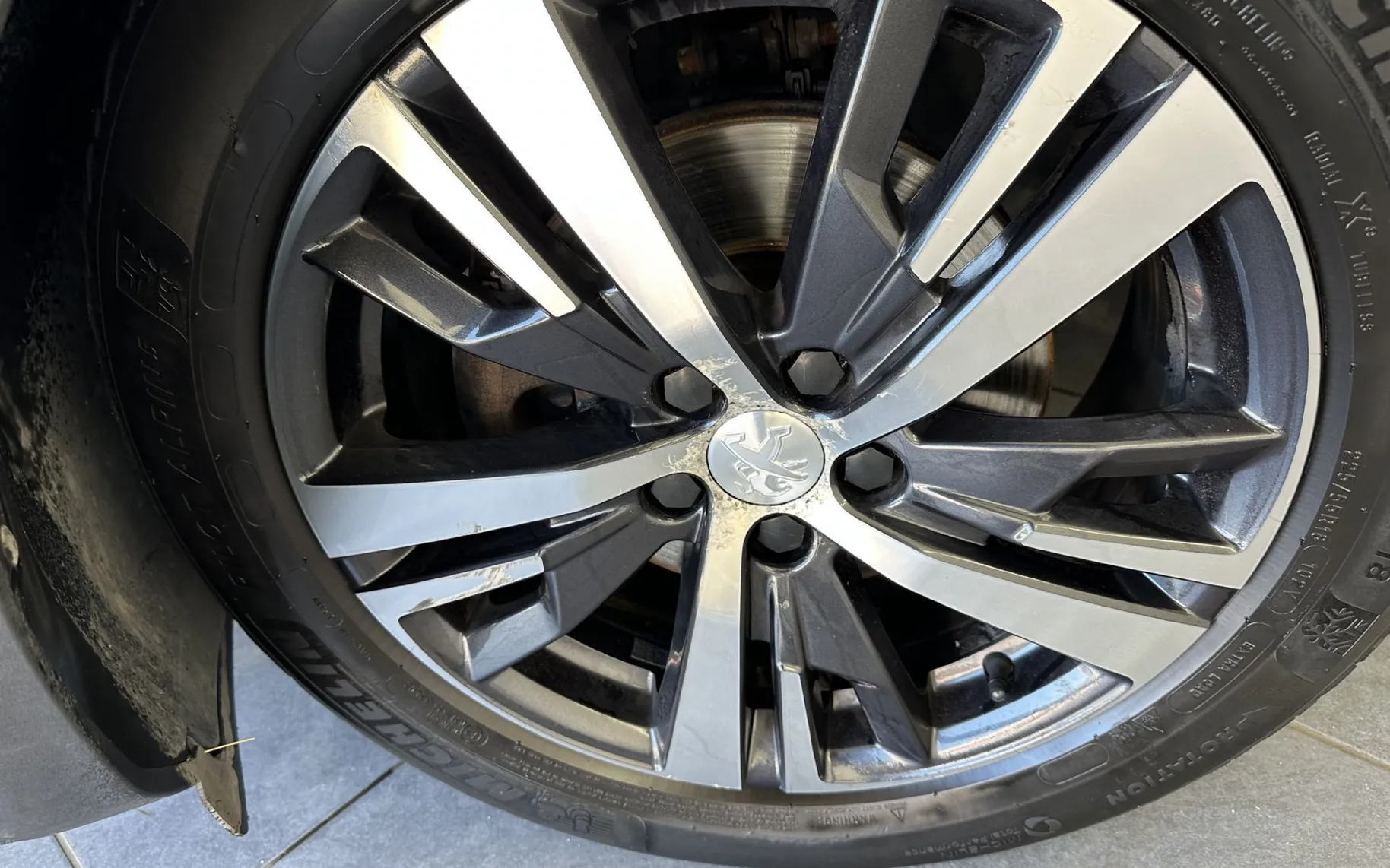 Zunanja slika - Peugeot 5008 - 1.2  96 KW.GT Line Avt..USNJE.NAVI.VELIKI SERVIS - 3