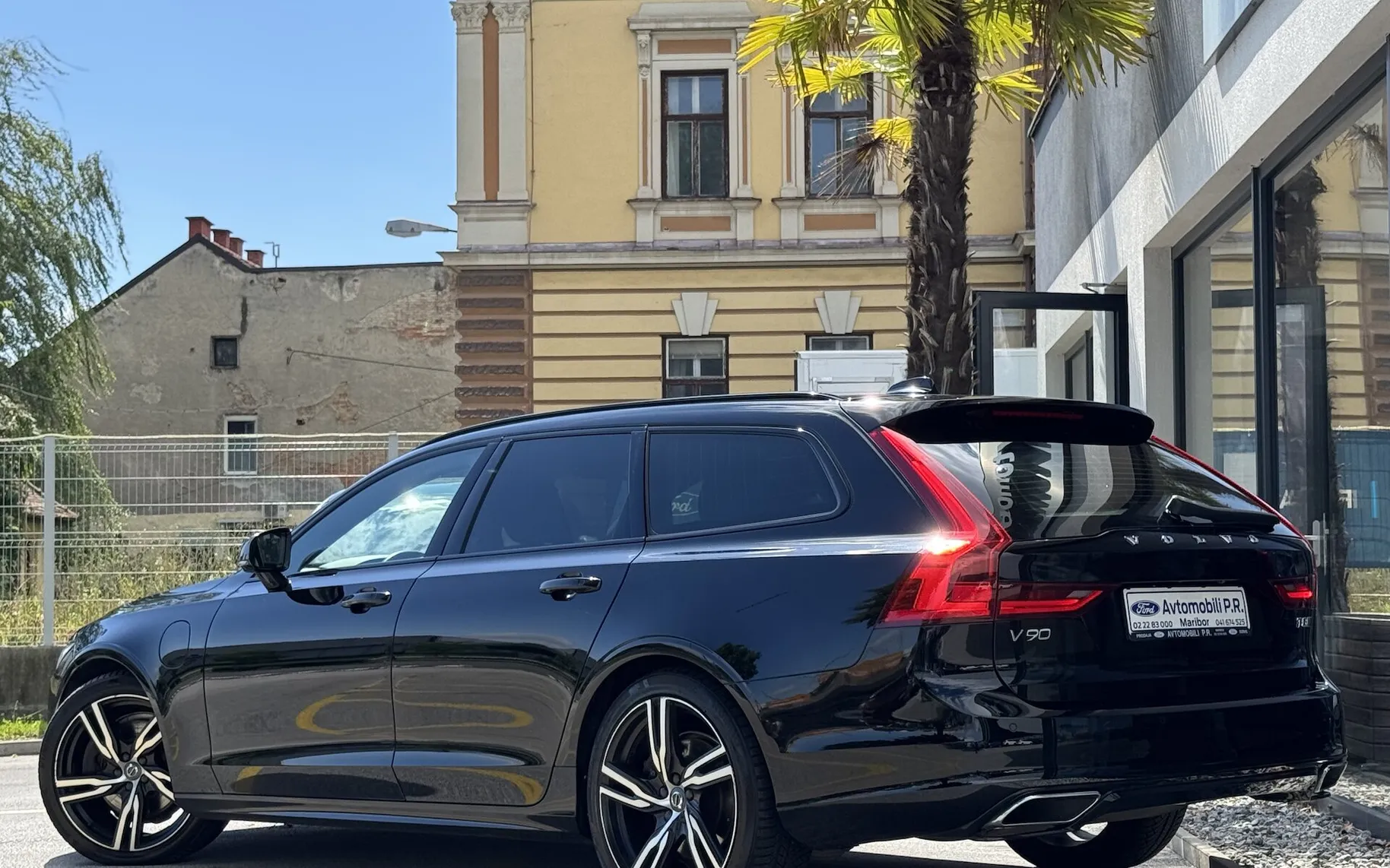 Zunanja slika - Volvo V90 - T8 TWIN ENGINE 2.0T AUT AWD R-DESIGN PRIKLJ.HIBRI - 5
