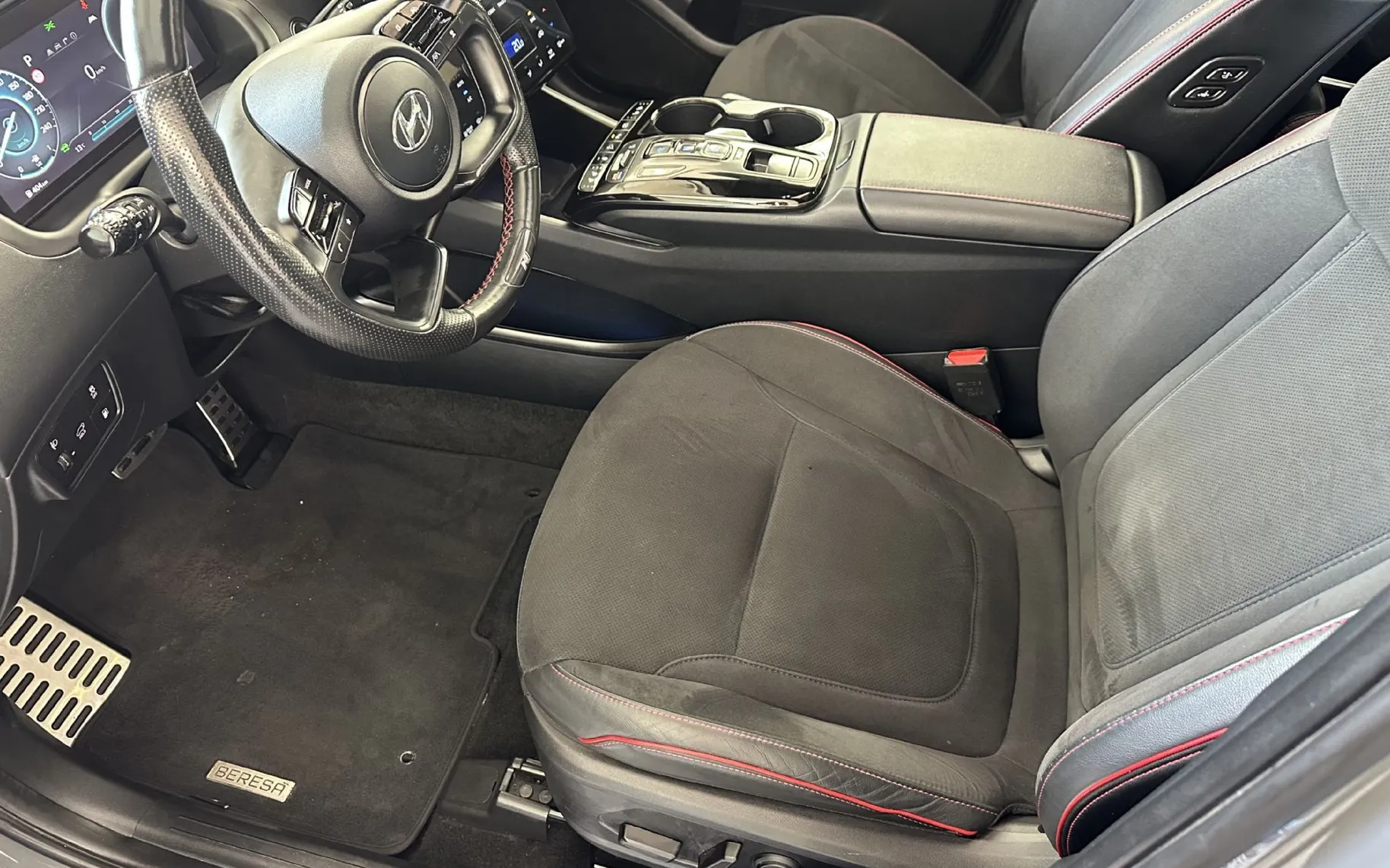 Zunanja slika - Hyundai Tucson - 4WD 1.6 T-GDI  Premium Avt.NEMŠKI+4ALU.KAMERA - 7