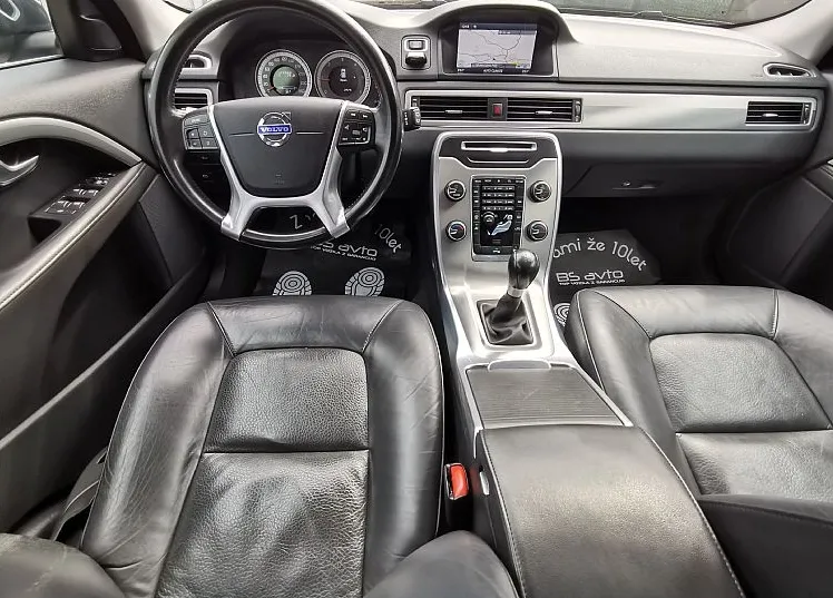 Zunanja slika - Volvo V70 - D2 Summum-NAVI-USNJE-PDC-ALU - 11