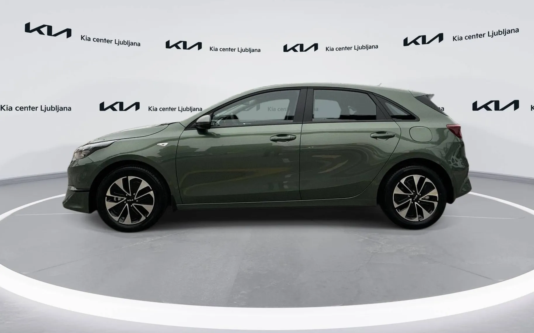 Notranja slika - KIA Ceed - 1.0 T-GDi LX Champion+ ISG. M T - 8