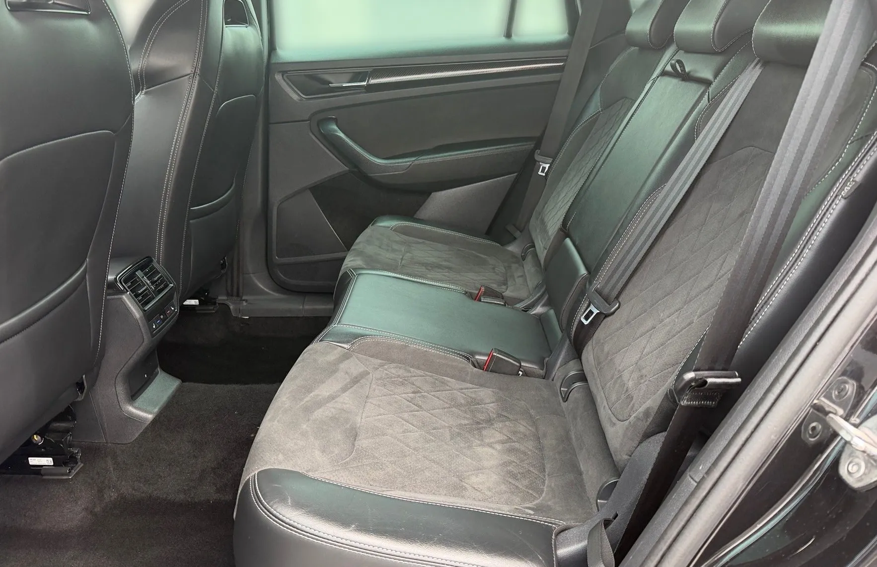 Zunanja slika - Škoda Kodiaq - 4x4 2.0 TDI Sportline DSG-20 COL Webasto-Memory... - 11